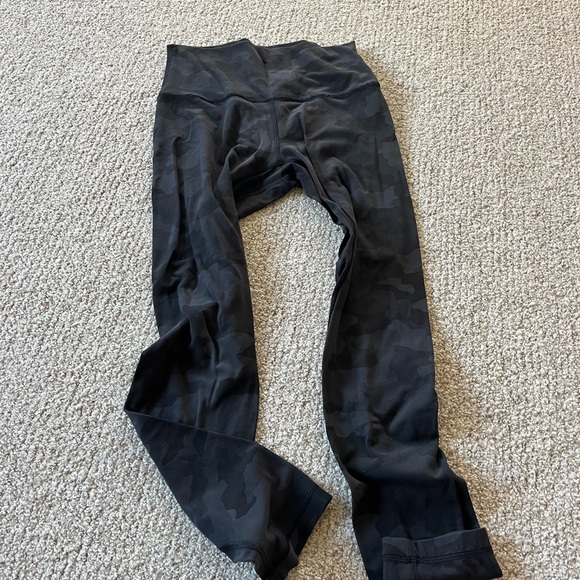 Lululemon align camo pants, high rise, size 6 - Picture 5 of 6